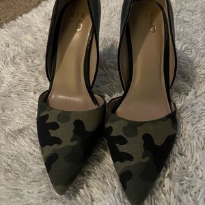 Camo & black pumps